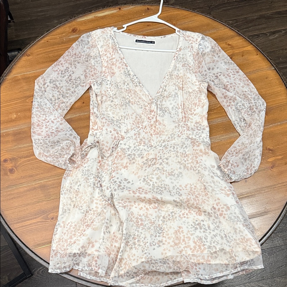 Abercrombie & Fitch Cream and Pink Long Sleeve Dress